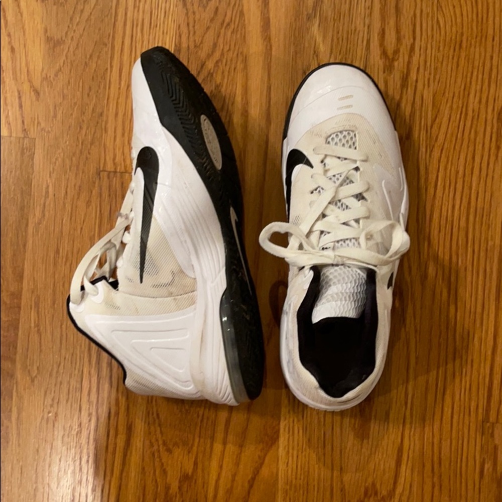 Nike Max air basketball shoes